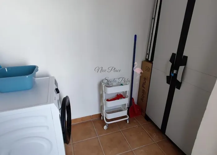 Place By Castle Apartamento