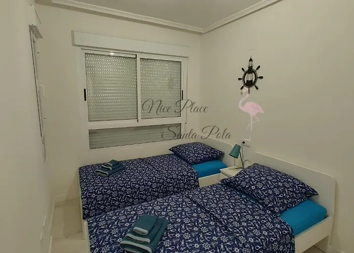 Place By Castle Apartamento