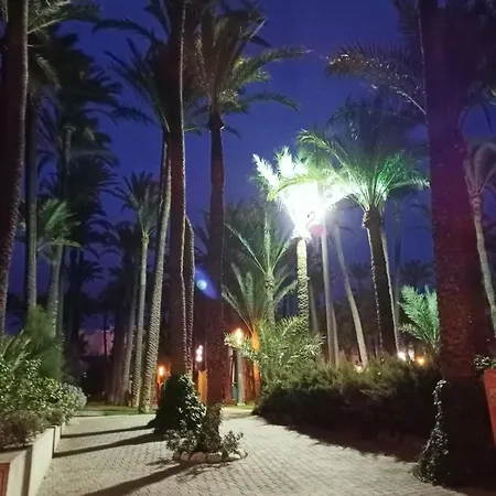 アパート Place By Castle